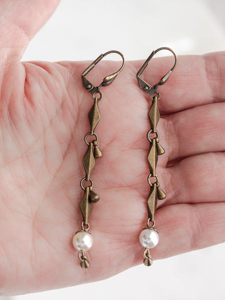 Vintage Style Earrings with Pearls