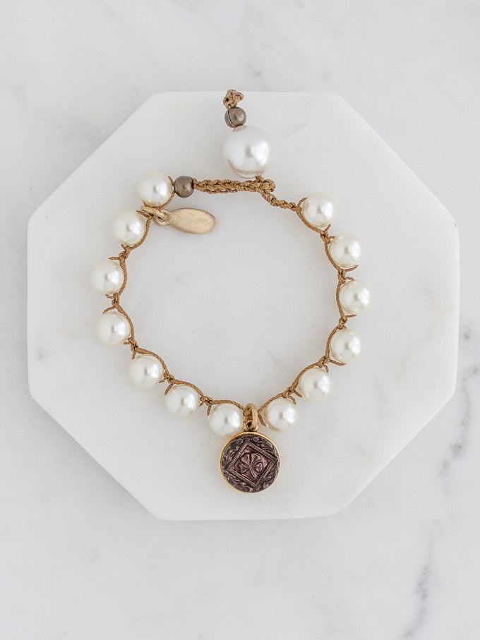 4 Leaf Clover Petite Antique Button Bracelet