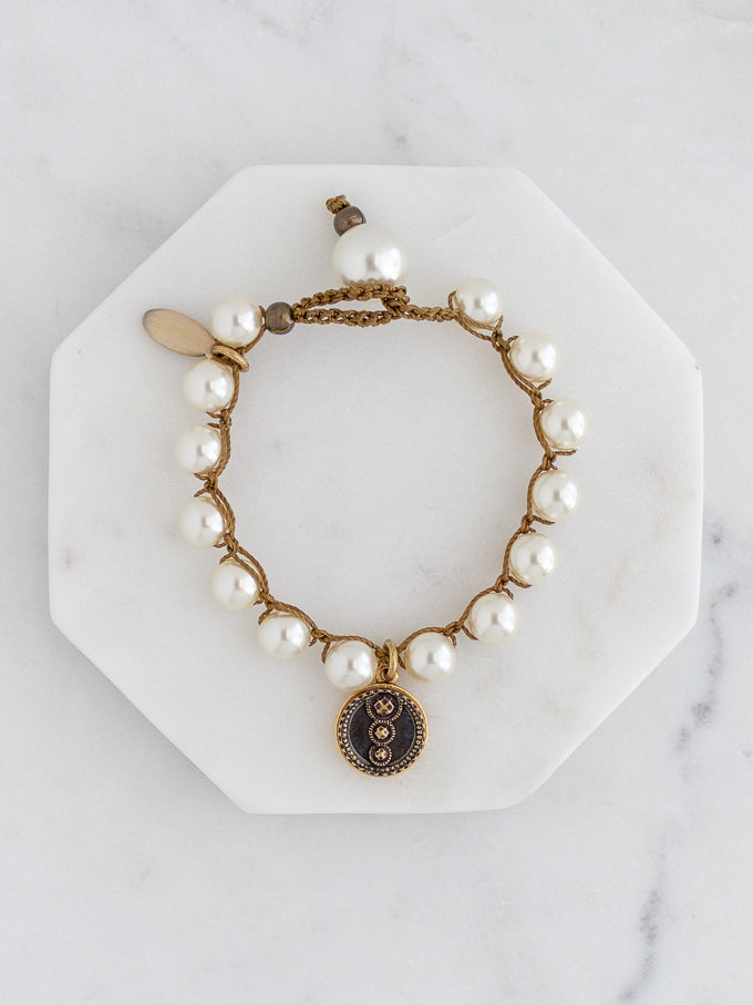Geometric Circles Petite Antique Button Bracelet