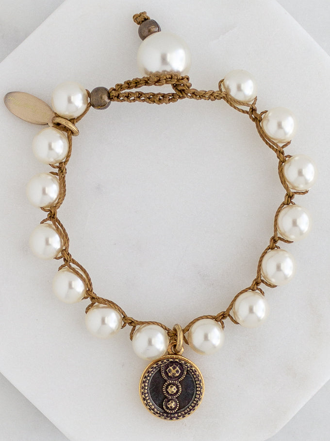 Geometric Circles Petite Antique Button Bracelet