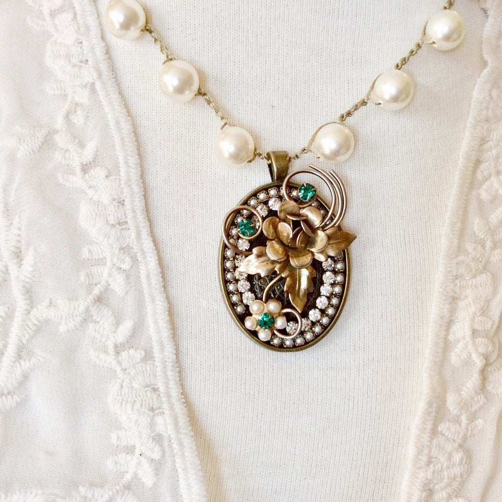 Jardin - The Elegant Muse