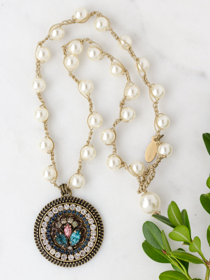Teal & Rose Marquise Vintage Pearl Necklace