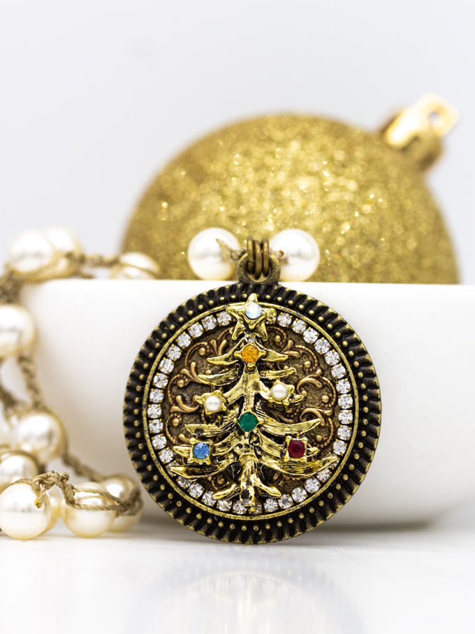 Vintage on sale christmas necklace