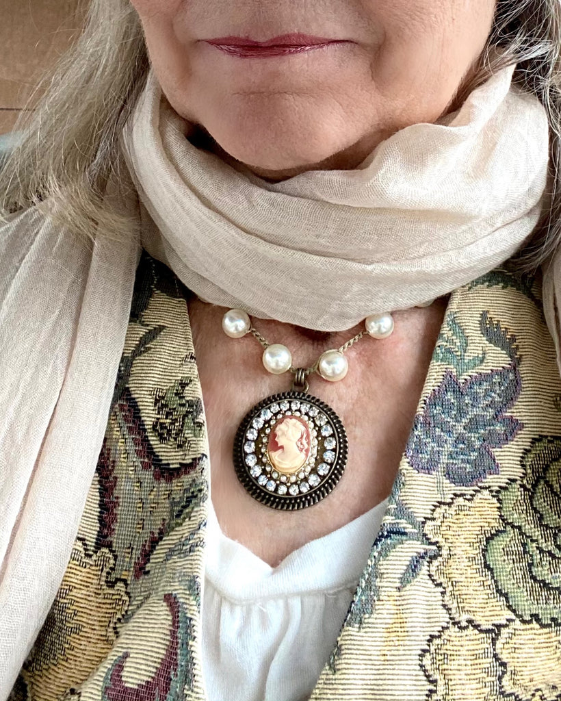 Sometimes a girl just needs pearls and a vintage cameo