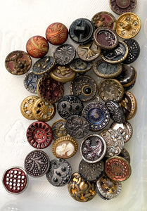 5 Fascinating Antique Button Trivia Bits