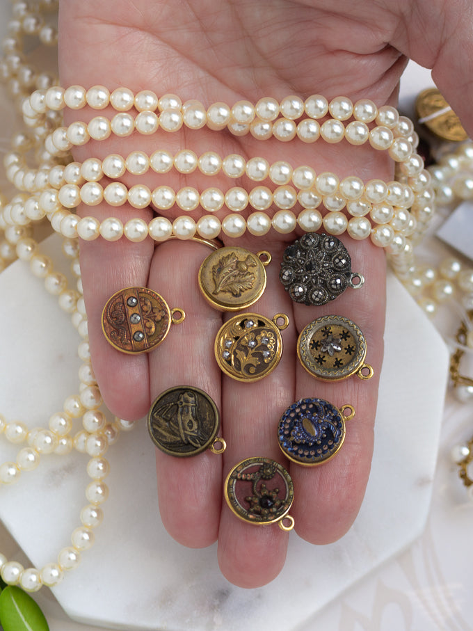 Muse Button Collection Antique Button – The Elegant Muse