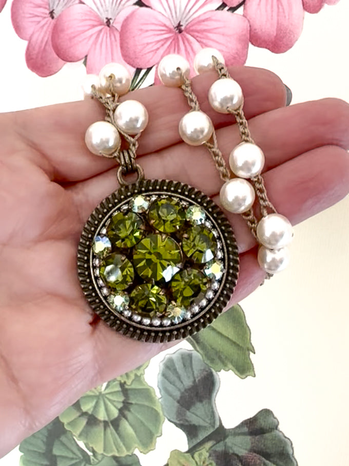 Verdun Green Vintage Piece Necklace