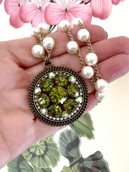 Verdun Green Vintage Piece Necklace