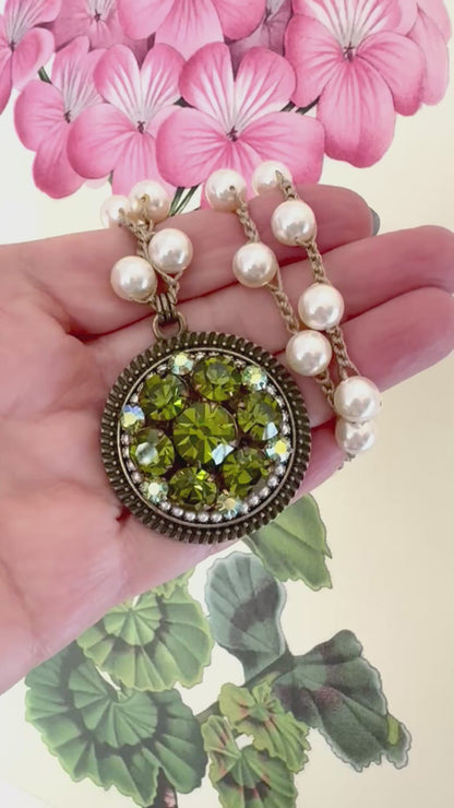 Verdun Green Vintage Piece Necklace