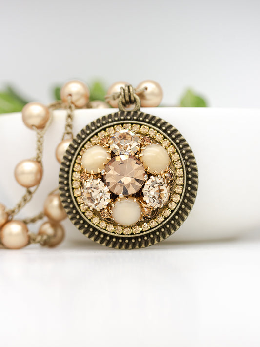 Shimmering Vintage Golden Necklace with Gold Pearls