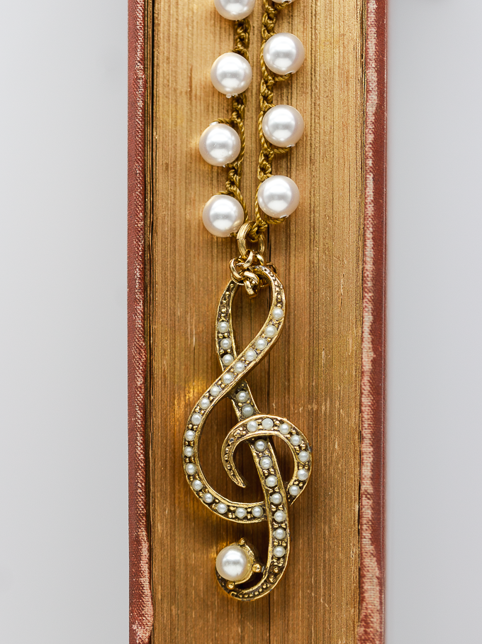 Vintage Treble Clef Pearl Necklace