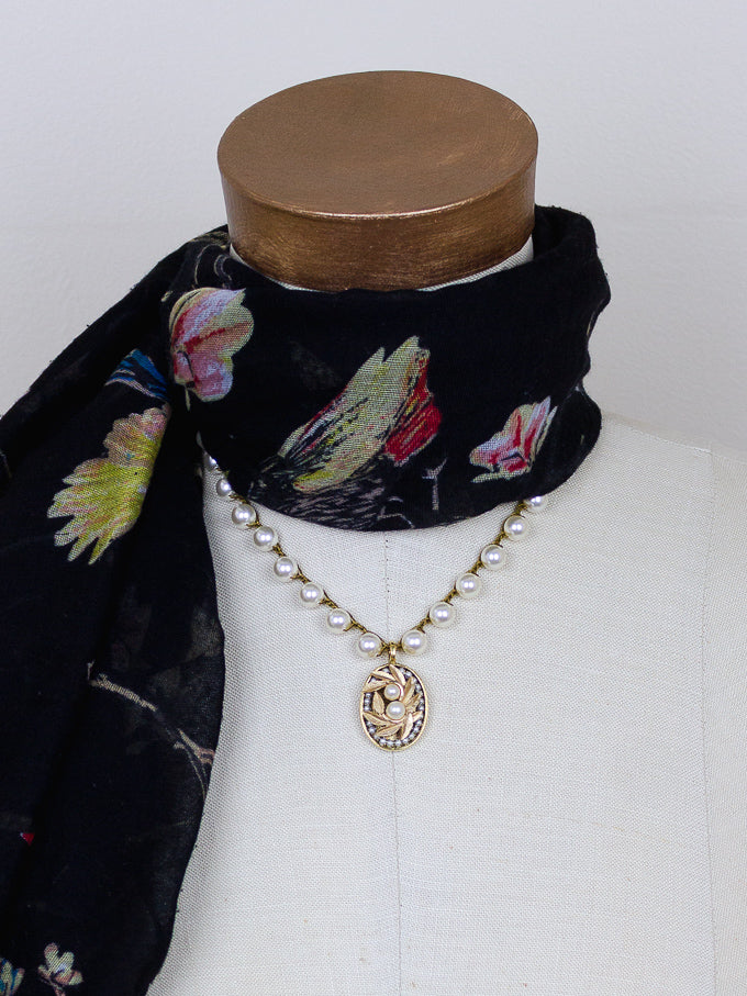 Vintage Gold and Pearl Oval Pendant Necklace*