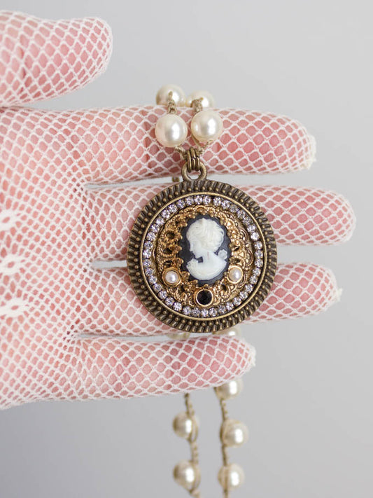 Vintage Black & White Cameo Necklace
